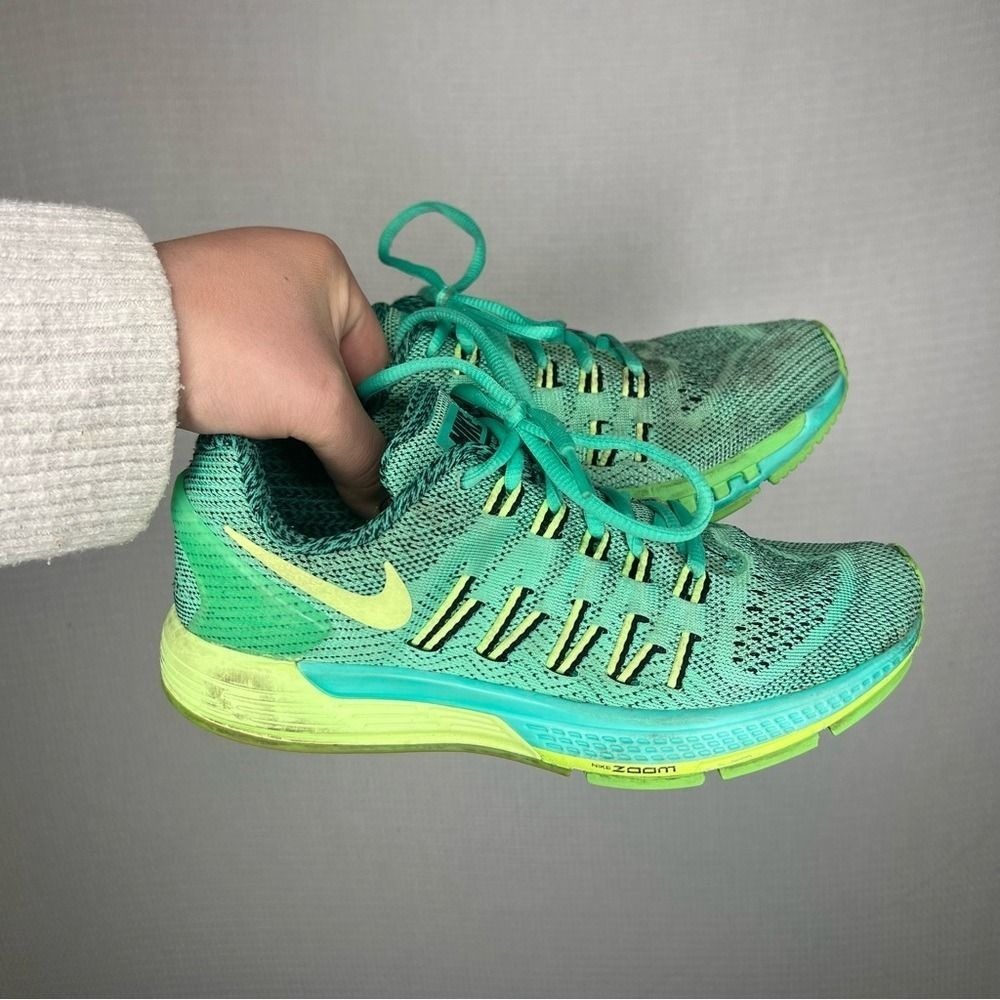Nike | Green and Yellow Running Shoes 7.5 Sneaker